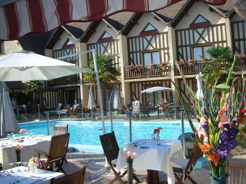 Logis Le Clos Deauville Saint Gatien Exterior foto